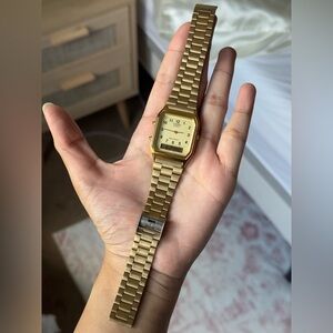 Casio Quartz Mens Gold Watch Retro